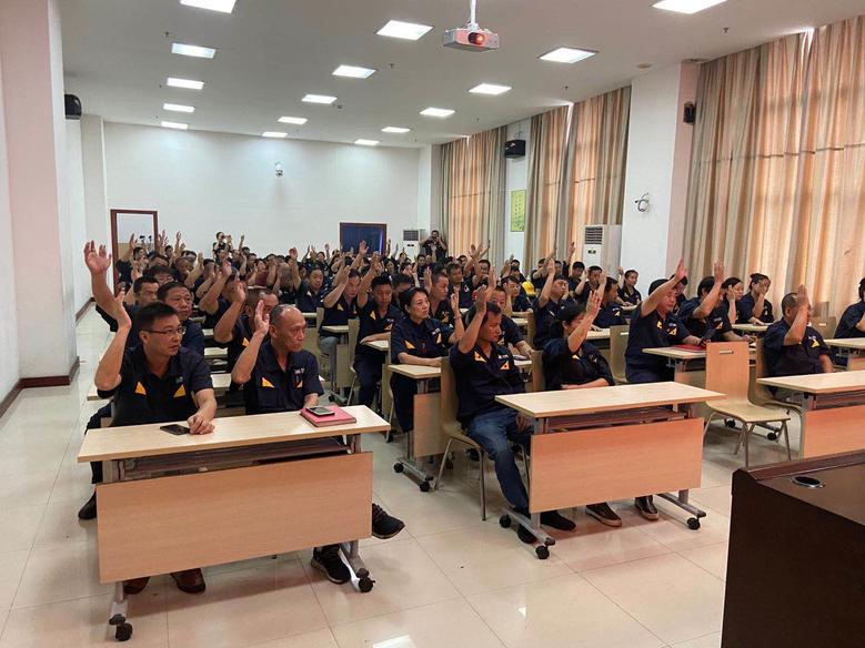 景焦能源召開首屆三次職工(會(huì)員)代表大會(huì)暨省勞模推薦大會(huì)順利召開2.jpg 景焦能源召開首屆三次職工(會(huì)員)代表大會(huì)暨省勞模推薦大會(huì)順利召開2.jpg