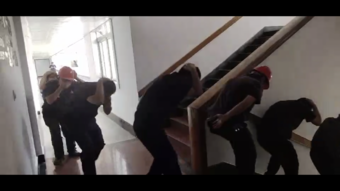 公司安環(huán)處組織開(kāi)展火災(zāi)疏散演練1.jpg 公司安環(huán)處組織開(kāi)展火災(zāi)疏散演練1.jpg